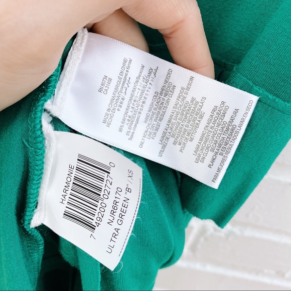 BCBG MAXAZRIA green jersey stretch dress ruffled layered - Picture 5 of 5